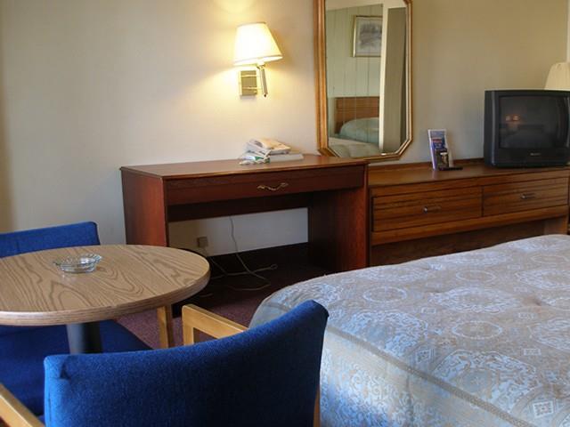 Scottish Inn Henderson Ruang foto